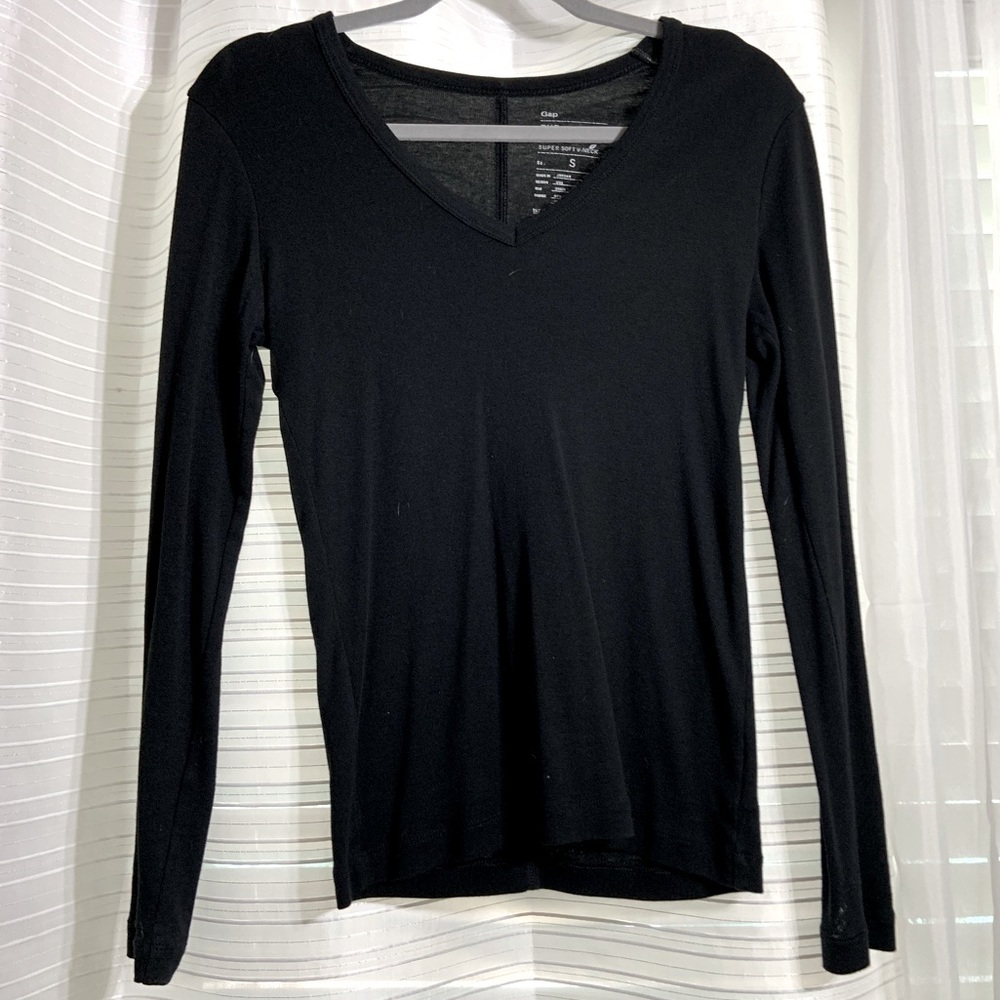 Super Soft V-neck